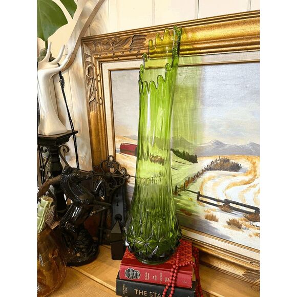 Vintage L.E. Smith 26" Swung Vase Diamond Butt Pattern, Olive Green Mid Century - Picture 2 of 6